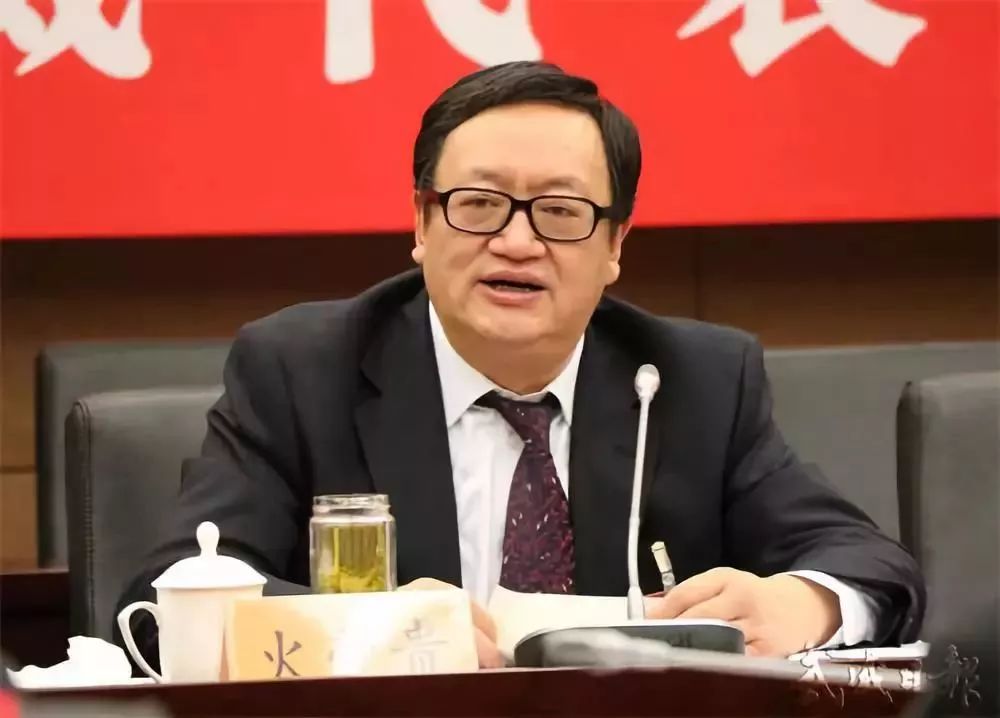 吉林省長春市委秘書長姜保忠涉嫌嚴重違紀盈利，接受紀律審查和監(jiān)察調(diào)查。，姜保忠，男，漢族，曾任吉林省長春市高新區(qū)黨工委書記、管委會主任。任何涉及到公職人員違紀盈利的行為都會受到法律的制裁。希望相關(guān)部門能夠公正、公開地處理此事，維護社會的公平和正義。
