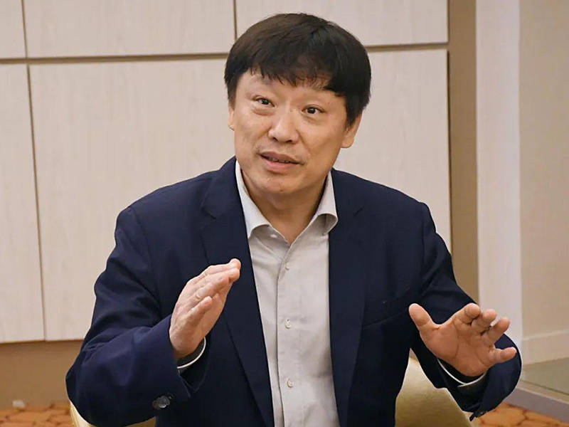 胡錫進并沒有公開報道遭遇抖音客服電詐的情況。如果您遇到了相關(guān)情況，建議您及時向當(dāng)?shù)鼐綀蟀?，并保留相關(guān)證據(jù)以便調(diào)查處理。同時，也建議您加強個人信息安全意識，謹(jǐn)慎處理個人信息和資金安全問題。，胡錫進是中國共產(chǎn)黨黨員和中國日報的特約評論員，他的言論和觀點通常涉及政治、經(jīng)濟、社會等領(lǐng)域的評論和分析。關(guān)于他個人的經(jīng)歷和遭遇，我們應(yīng)該尊重事實，避免傳播不實信息。