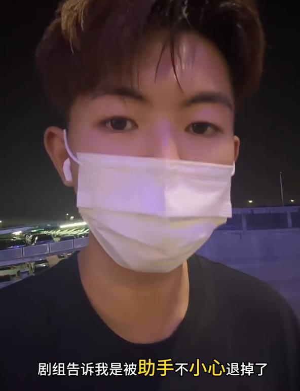 演員徐大久稱星星在緬甸妙瓦底的說法可能是一種虛構(gòu)的情節(jié)或者虛構(gòu)的角色設(shè)定。在現(xiàn)實世界中，沒有確鑿的證據(jù)表明演員徐大久曾經(jīng)宣稱過這樣的說法。因此，這種說法可能是虛構(gòu)的或者源于某種誤解。如果您對演員徐大久有更具體的了解需求，建議您通過官方渠道獲取更準(zhǔn)確的信息。同時，我們也應(yīng)該保持理性和客觀的態(tài)度，避免傳播未經(jīng)證實的信息。