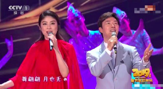 關(guān)于閆妮參加央視春晚的第二次聯(lián)排的具體信息，每年都可能有所不同。您可以關(guān)注相關(guān)的新聞報道或官方消息，以獲取最新的信息。，一般來說，春晚聯(lián)排是指春節(jié)聯(lián)歡晚會節(jié)目在錄制前的多次彩排，包括燈光、音效、節(jié)目流程等各個環(huán)節(jié)的調(diào)試和磨合。如果閆妮參加了央視春晚的第二次聯(lián)排，那么可能會有關(guān)于她的表演內(nèi)容、造型、節(jié)目形式等方面的報道。，總之，您可以關(guān)注官方媒體或相關(guān)新聞報道，以獲取最準(zhǔn)確的信息。