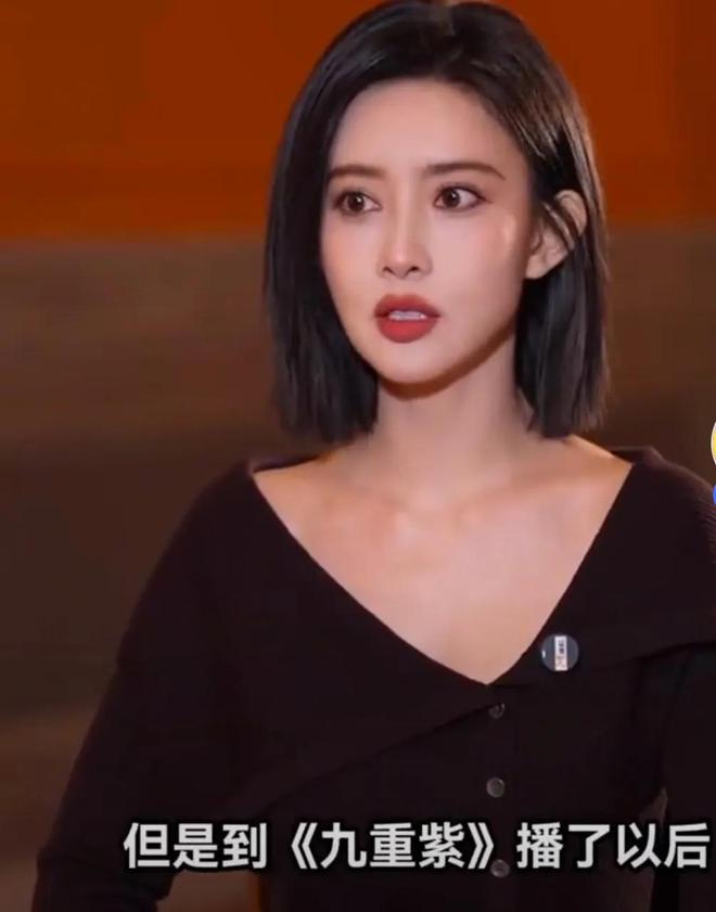 孟子義在某個場合表示現(xiàn)在選擇多到手軟，可能是指現(xiàn)代社會中人們面臨的眾多選擇和機會，有時候可能會讓人感到迷茫和困惑，難以做出決策。這也可能反映出人們對于自身發(fā)展和未來道路的期望和要求越來越高，對于選擇的要求也越來越多樣化。，在這種情況下，人們需要更加理性地思考自己的需求和目標，根據(jù)自己的興趣、能力和價值觀做出正確的選擇。同時，也需要保持開放的心態(tài)，不斷學(xué)習(xí)和探索新的機會和選擇，以便更好地適應(yīng)社會的發(fā)展和變化。，以上內(nèi)容僅作參考，建議查閱相關(guān)的新聞報道獲取更多信息。