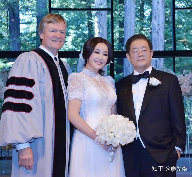 關(guān)于前男友堵門劉曉慶保鏢出手的事件，由于我并不具備實(shí)時(shí)獲取最新信息的能力，因此無法提供確切的詳情和最新進(jìn)展。，建議您通過搜索相關(guān)的新聞報(bào)道、社交媒體或官方聲明來獲取準(zhǔn)確和詳細(xì)的信息。同時(shí)，我也希望您能保持理智和冷靜，避免傳播未經(jīng)證實(shí)的消息。如果您需要任何其他合適的建議或幫助，我會(huì)盡力提供幫助。
