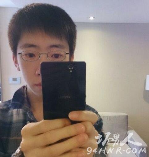 我不清楚您所指的留幾手報警具體是什么含義。如果您遇到了緊急情況或需要幫助，建議您直接撥打當?shù)氐木o急電話尋求幫助。在中國，您可以撥打110報警電話尋求警察的幫助。同時，請確保您的行為合法合規(guī)，遵守當?shù)氐姆煞ㄒ?guī)和社會道德規(guī)范。