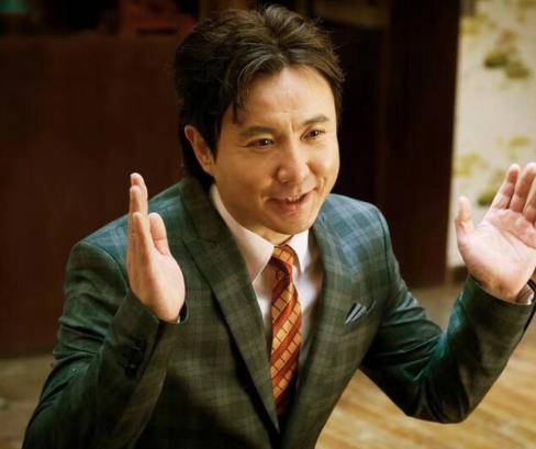 關(guān)于沈騰踩馬麗的裙子這一事件，由于我沒有了解到最新的后續(xù)報(bào)道或更新，因此無法提供準(zhǔn)確的信息。建議您通過搜索社交媒體平臺(tái)或新聞網(wǎng)站來獲取最新的相關(guān)信息。同時(shí)，也請注意尊重事實(shí)，避免傳播不實(shí)信息或謠言。