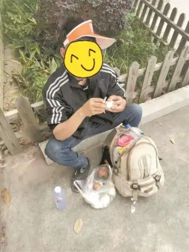 24歲小伙吃外賣(mài)后睡覺(jué)突然去世