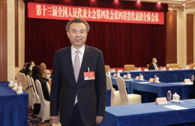 五糧液集團(tuán)原董事長(zhǎng)李曙光被查
