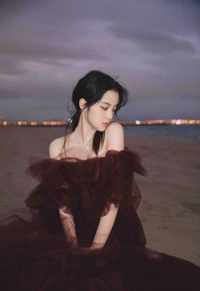 歐陽娜娜當小姨了