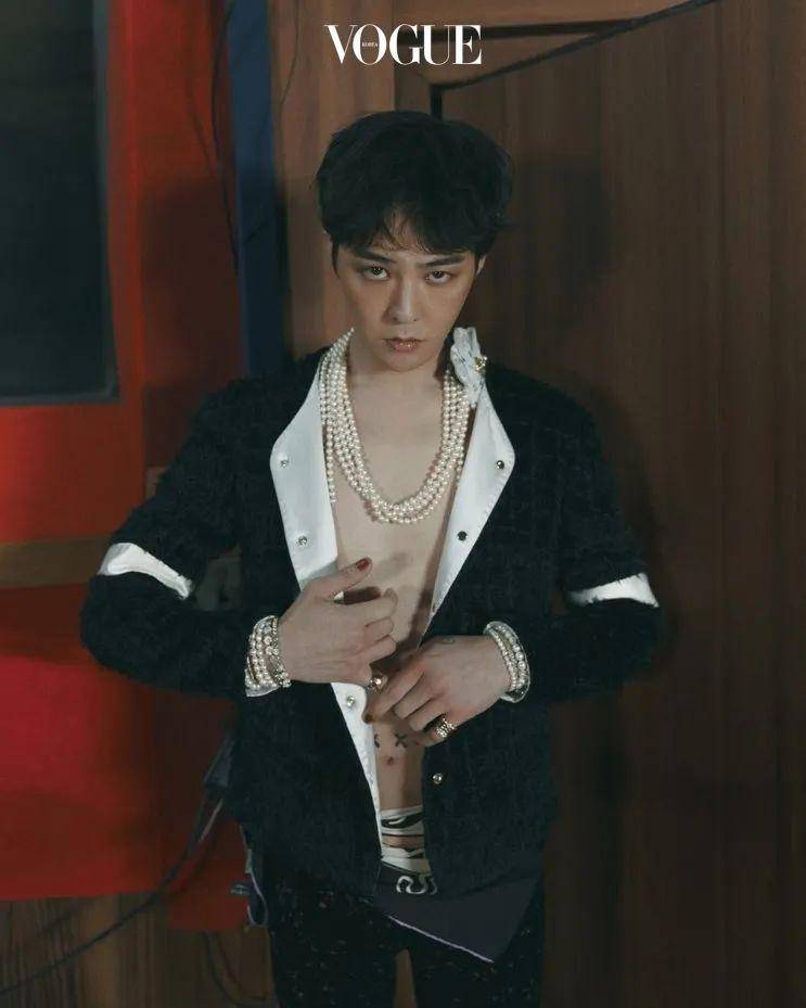 權(quán)志龍VOGUE二月刊