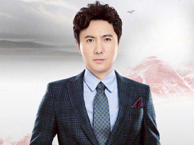 閆妮李冰冰不會掃碼加微信求助沈騰