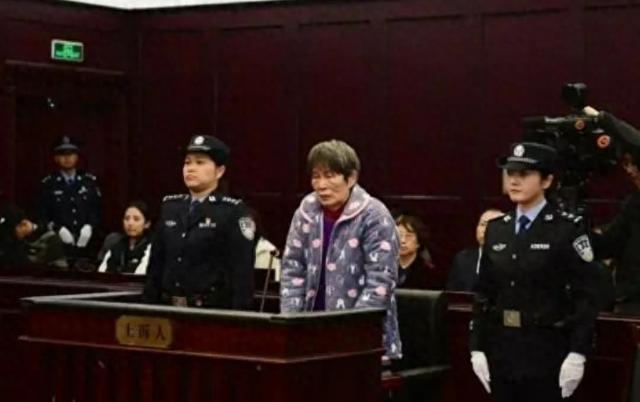 余華英拐賣兒童案重審二審今日開庭