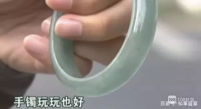女子買銀手鐲檢測(cè)結(jié)果是鎳包銅