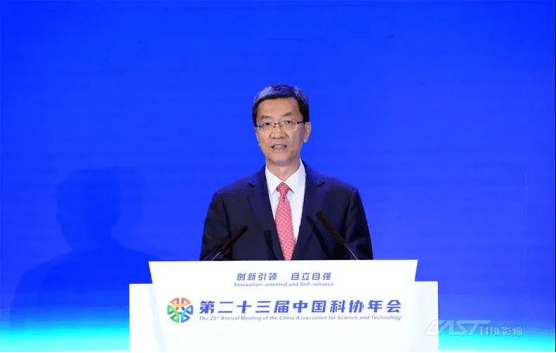 張朝陽(yáng)官宣舉辦2025跨年演講