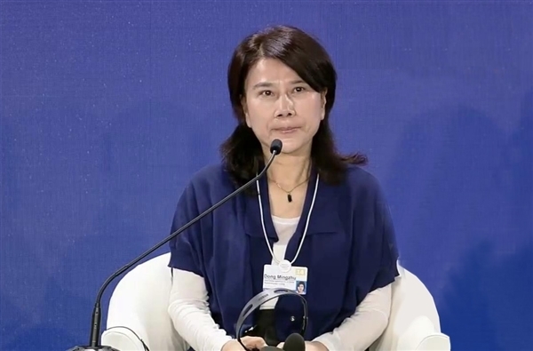 新澳門天天彩開獎結(jié)果,董明珠稱把時間耗在緋聞上很無聊