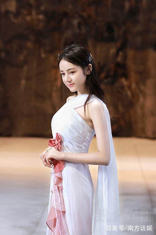 澳門(mén)福彩雙色球開(kāi)獎(jiǎng),陳飛宇迪麗熱巴片場(chǎng)試戲