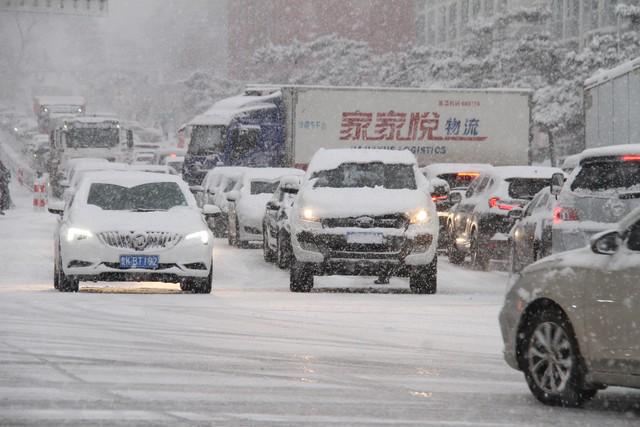六助高手榜資料,自駕返鄉(xiāng)遇暴雪 電車不敢開空調(diào)