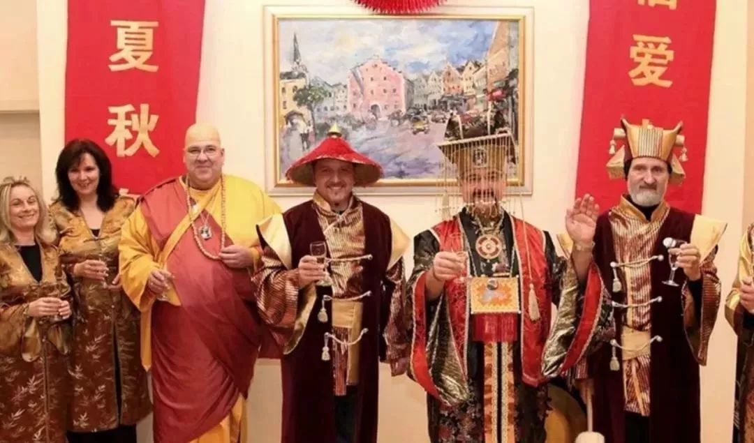 黃大仙三肖三碼必中三,臺(tái)灣名嘴賴岳謙稱中國(guó)大陸了不起