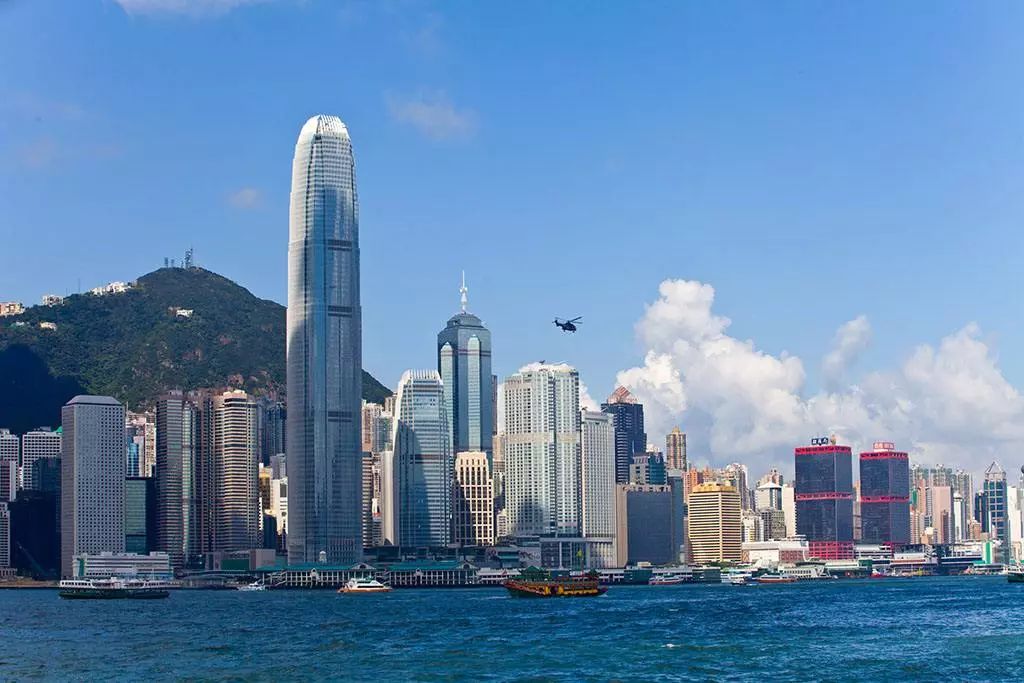 香港⑥合賭圣穩(wěn)中三行,胖東來導致當?shù)厣虡I(yè)格局失衡？假