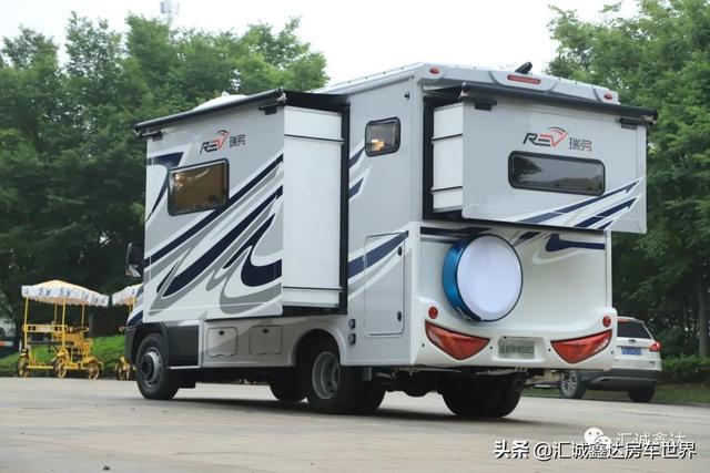 944cc資料免費(fèi)大全香港,景甜把高中粉絲喊上房車