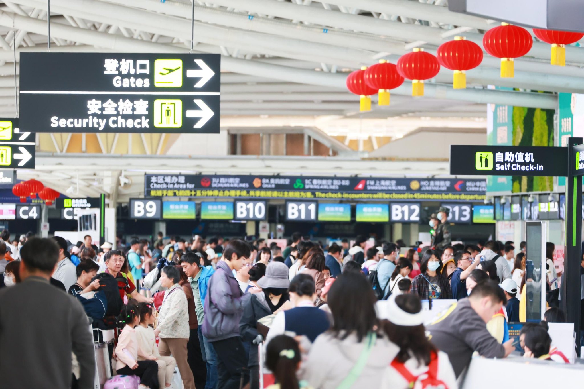 澳門正版資料正版免費(fèi)大全,春運(yùn)首周浦東機(jī)場(chǎng)客流近73萬人次