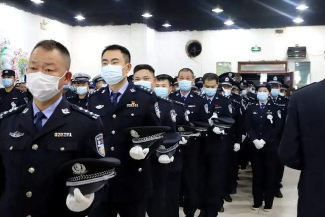 2025期新澳門彩開獎(jiǎng)結(jié)果,因公犧牲的27歲輔警孩子剛滿百天