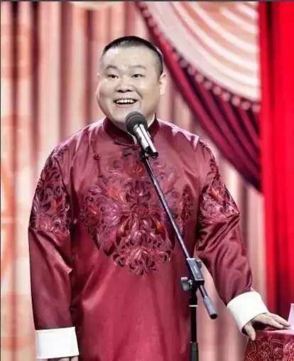 電影八百是講什么內(nèi)容的,岳云鵬回老家過年 弟弟罕見露面