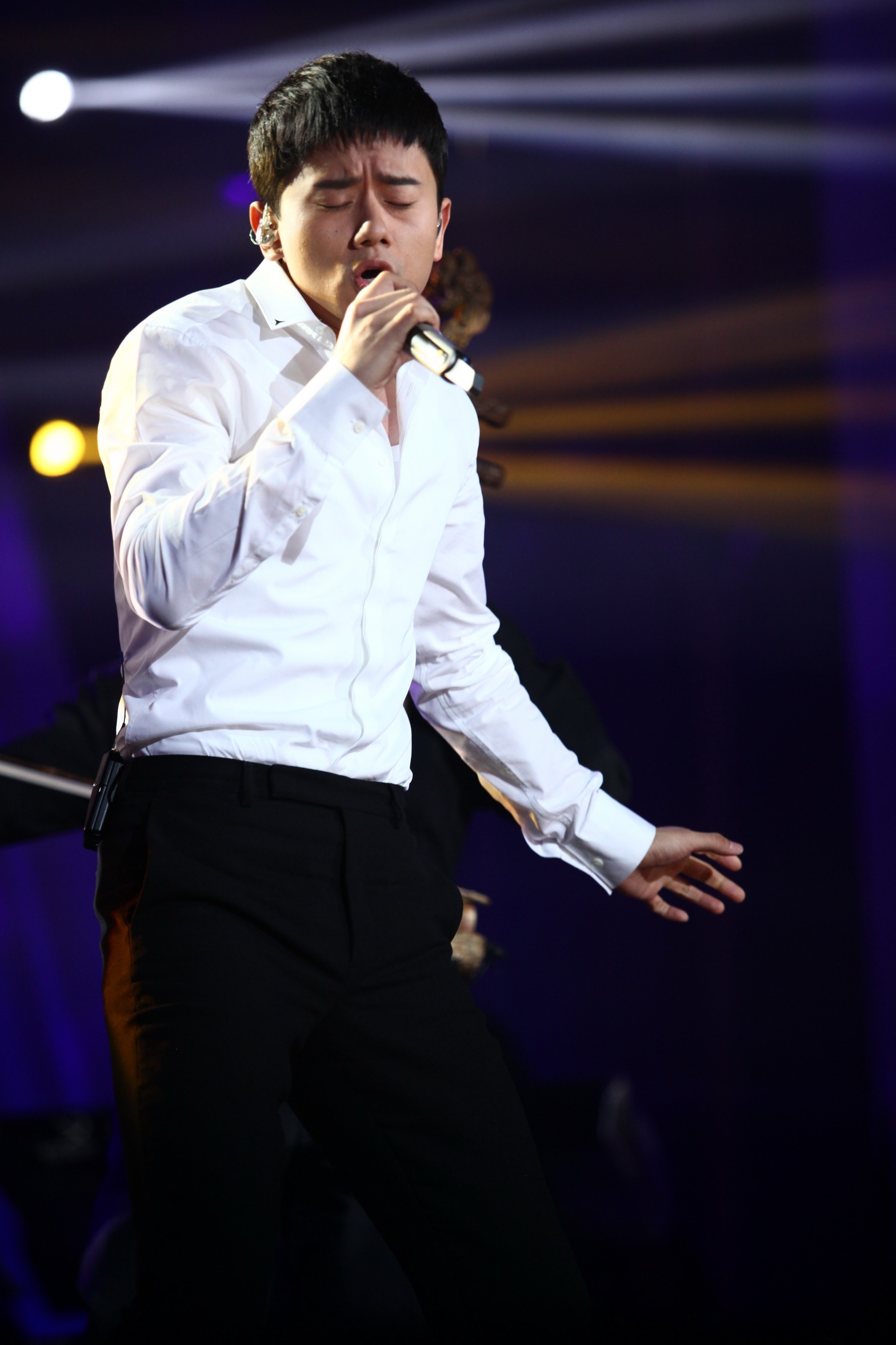 八百萬存款圖片,張杰演唱熊出沒電影主題曲上線