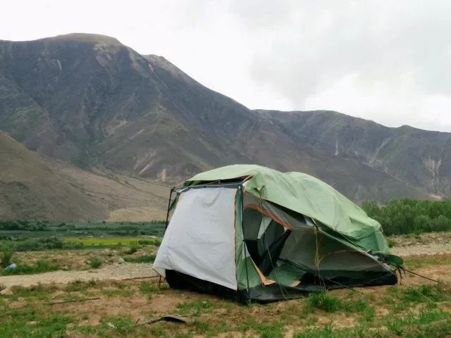 118圖庫b,山東小伙帶300頂帳篷馳援西藏