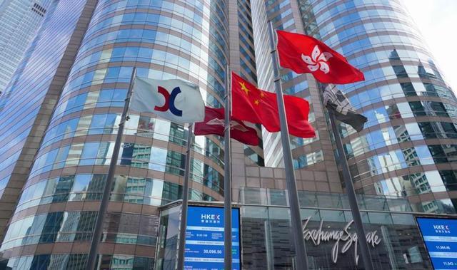 東網(wǎng)oncc港澳新聞,你保家衛(wèi)國我們替你照看父母