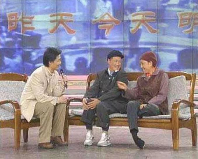 澳門周公神算一王中王,秦昊伊能靜遼視春晚過年