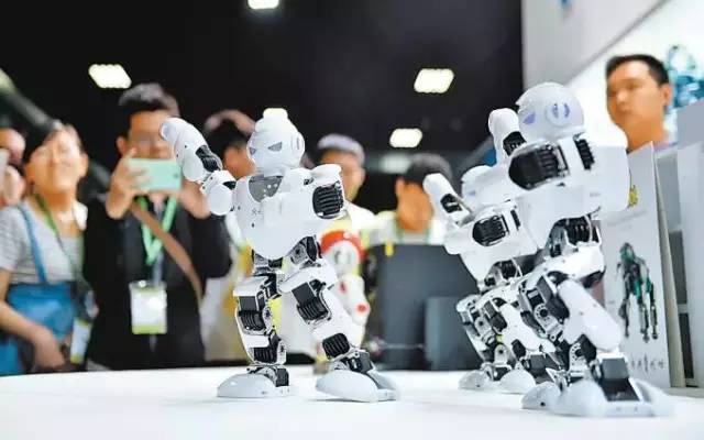 2025澳門一肖免費奇遇,人形機器人“大壯”亮相