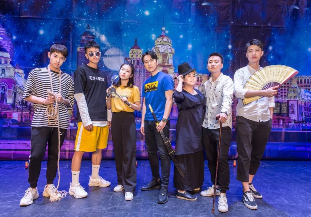 就是特數(shù)能夠中猜生肖,第一次見在演唱會上找演員的