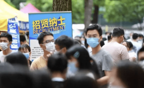 澳門 開碼,老師病逝 200多畢業(yè)生各地趕來送別
