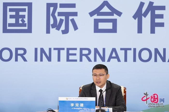 新澳門內(nèi)部資料濠江論壇,會(huì)計(jì)發(fā)現(xiàn)領(lǐng)導(dǎo)語(yǔ)氣不對(duì)勁保住296萬(wàn)